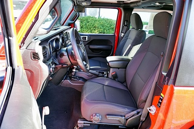 Certified Used 2022 Red Jeep Sport image 14