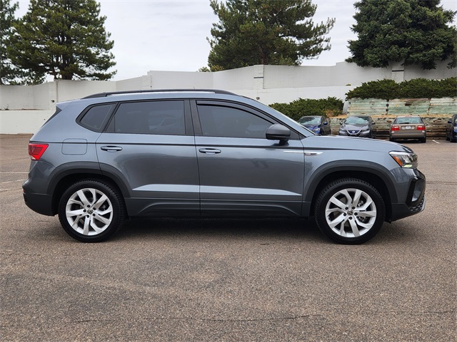 2023 Volkswagen Taos S photo 2