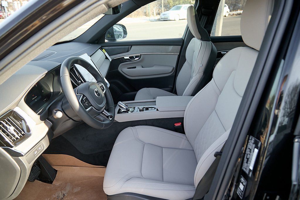 2026 VOLVO XC90 - Image 15