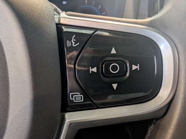 2022 Volvo XC60 Inscription photo 19