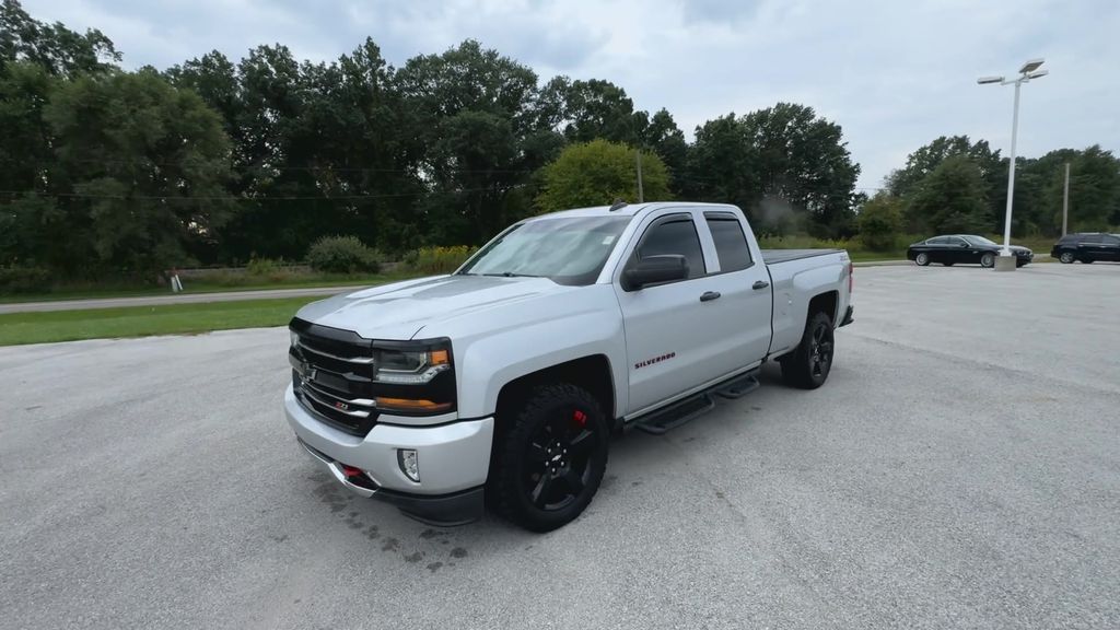 2018 Chevrolet Silverado 1500 LT photo 4