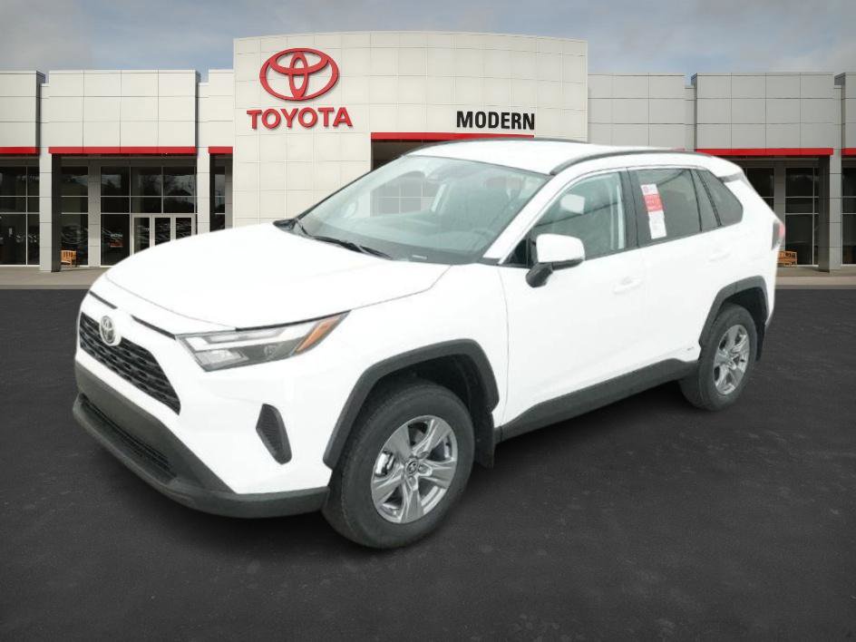 2025 Toyota RAV4 XLE's photo