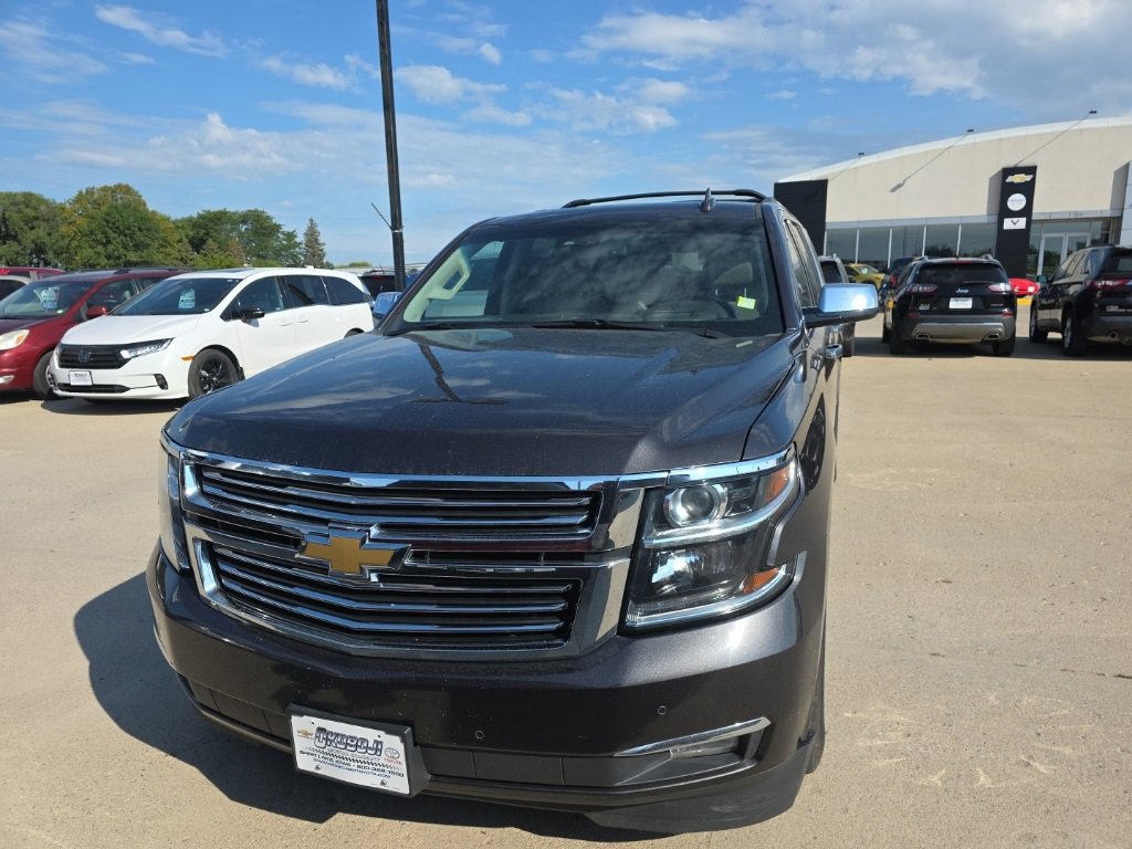 2017 Chevrolet Suburban Premier's photo