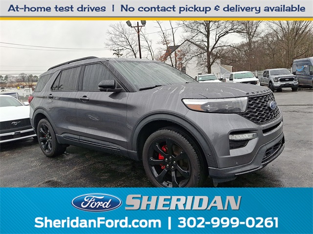 2022 Ford Explorer ST's photo