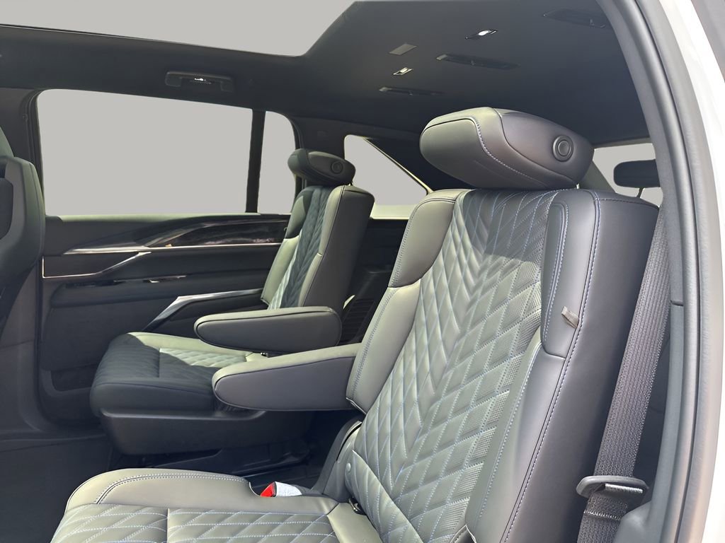 2025 Cadillac Escalade IQ Sport photo 18