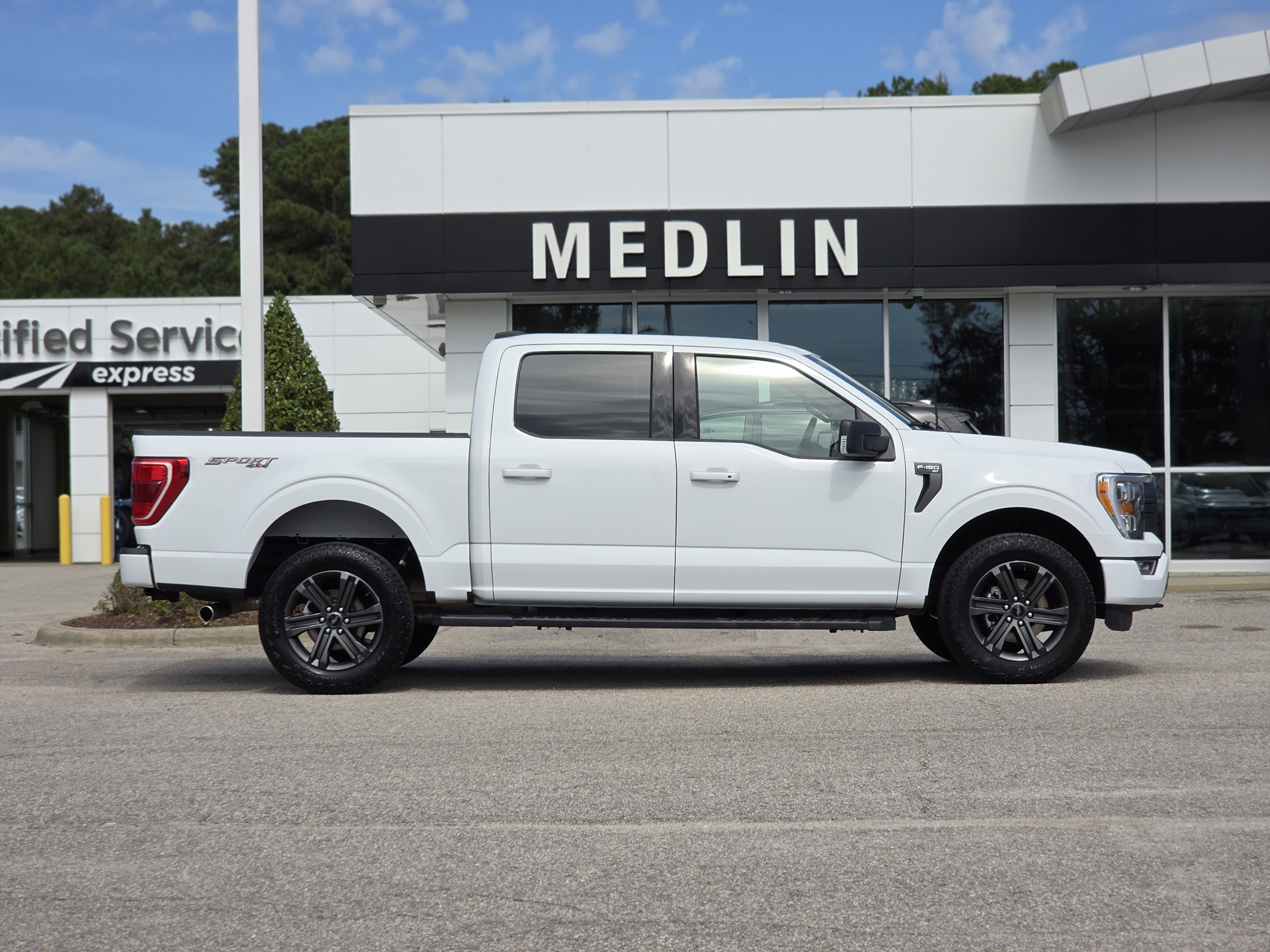 2023 Ford F-150 XLT photo 4