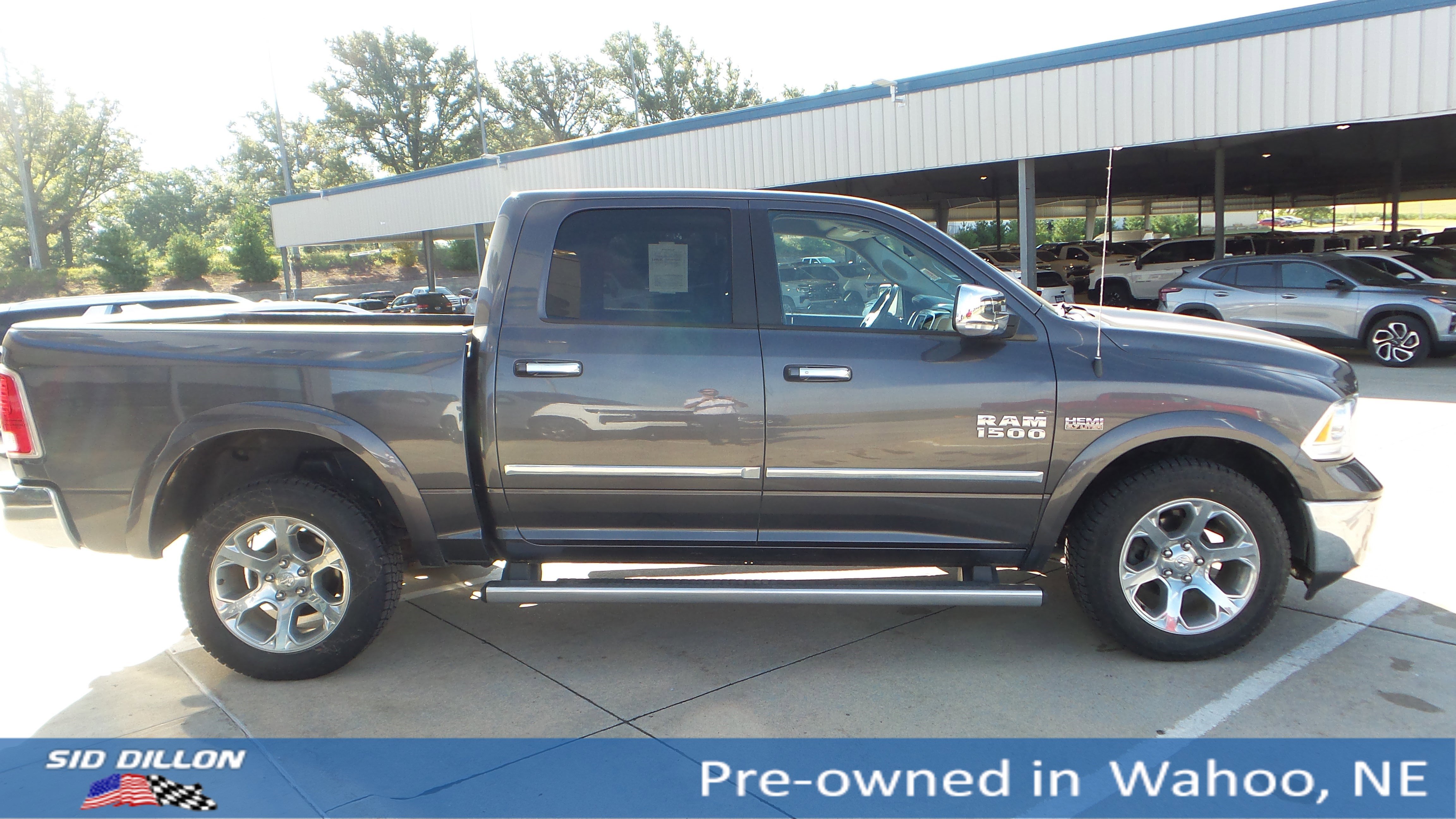 2016 Ram 1500 Laramie photo 5