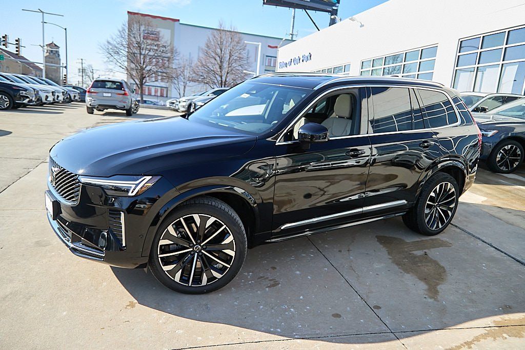 2026 VOLVO XC90 - Image 2