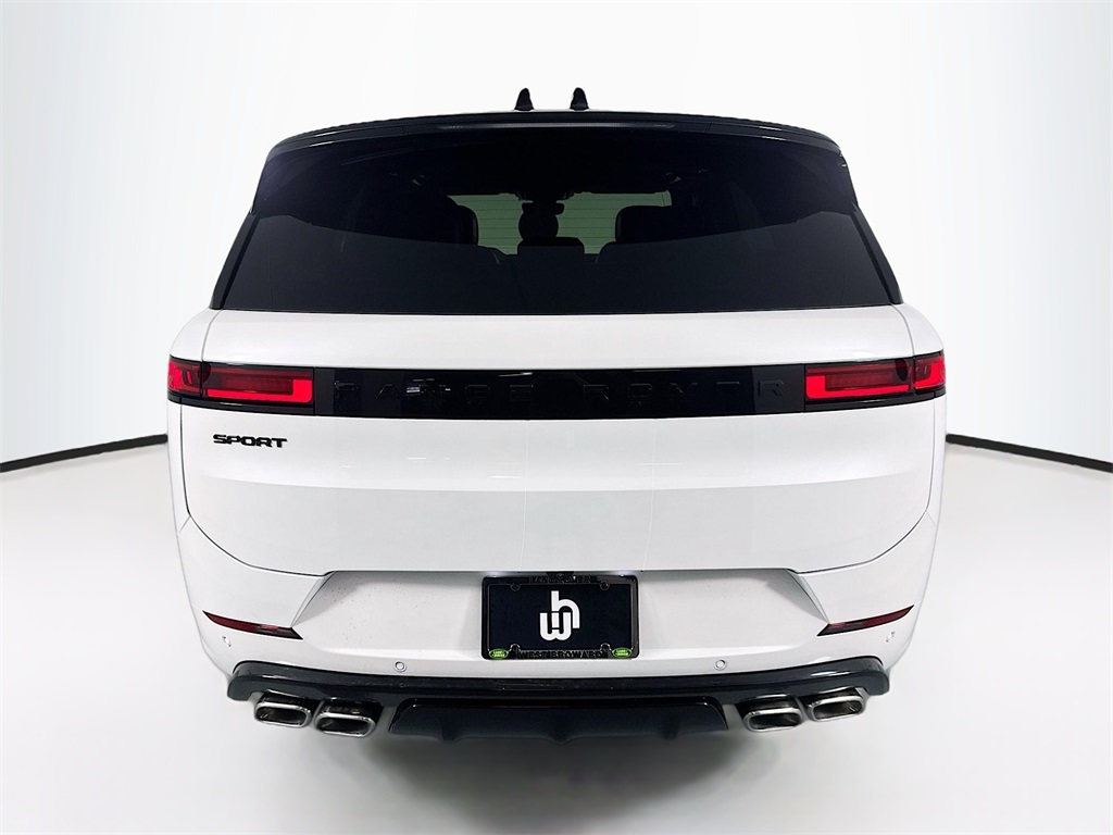 2025 Land Rover Range Rover Sport SE photo 4
