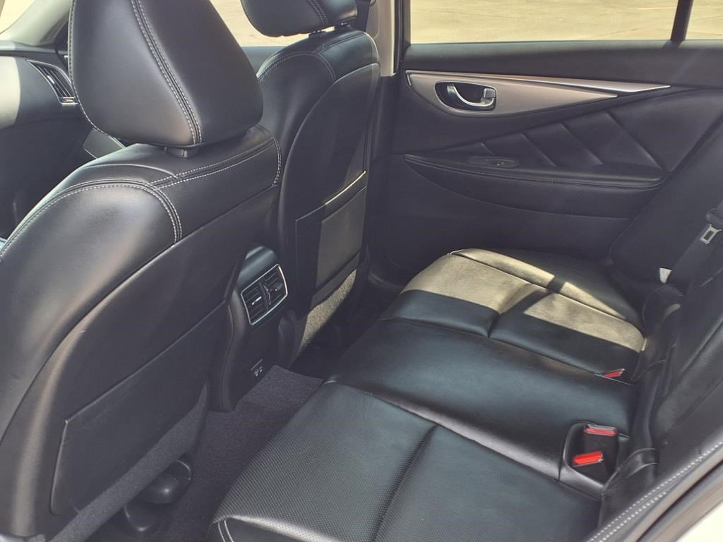 2022 Infiniti Q50 LUXE photo 9