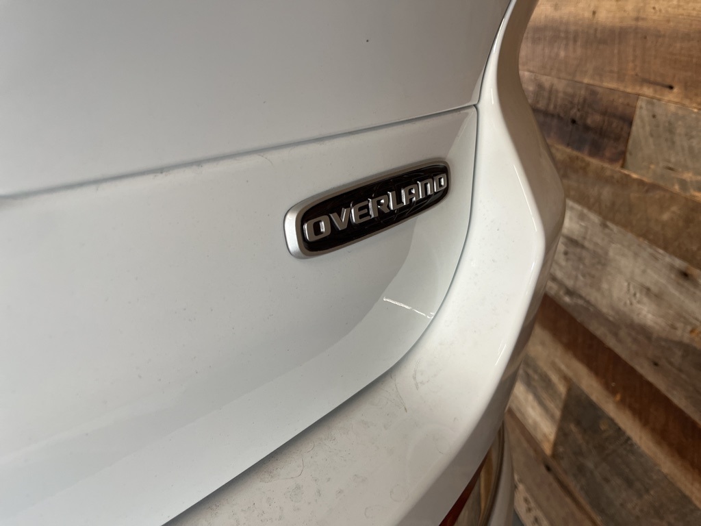 2025 Jeep Grand Cherokee Overland photo 4