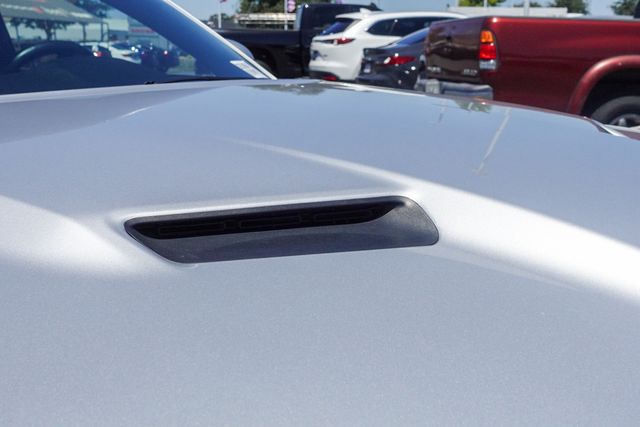 2023 Dodge Challenger SXT photo 5