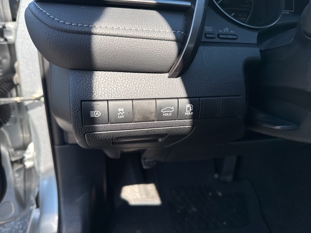 2024 Toyota Camry SE photo 9
