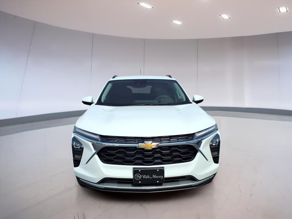2026 Chevrolet Trax LT photo 8