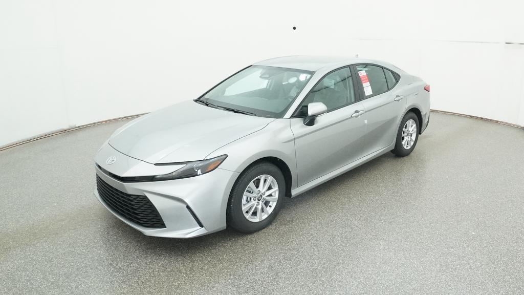 2026 Toyota Camry LE's photo