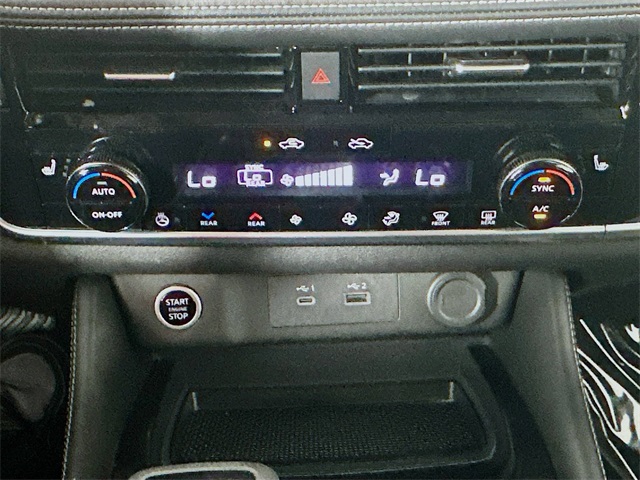 2023 Nissan Rogue SL photo 12
