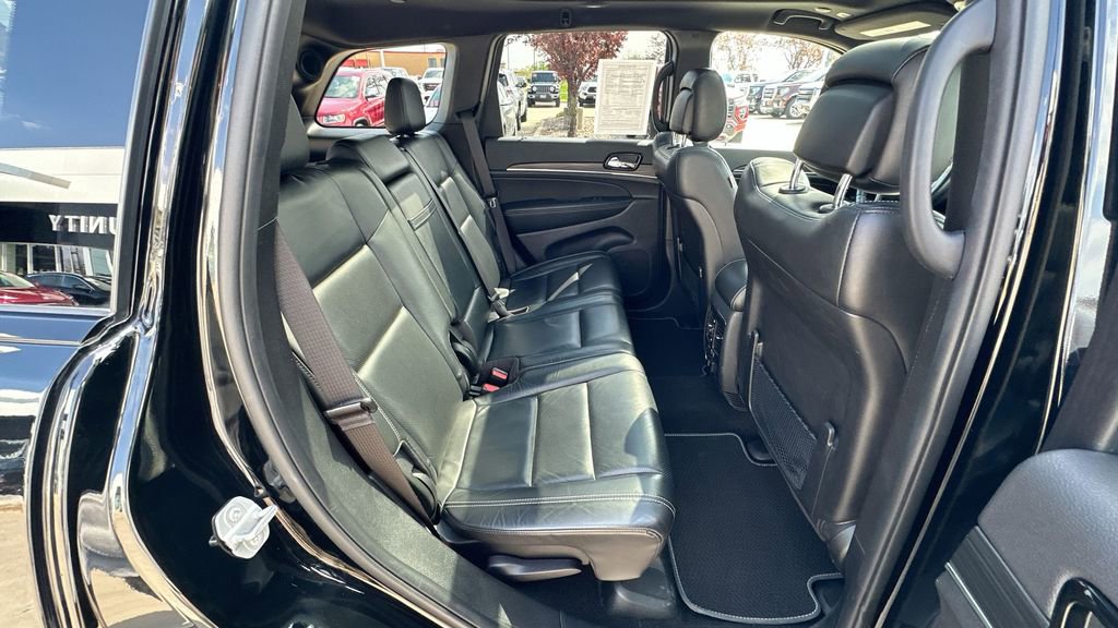 2021 Jeep Grand Cherokee Anniversary Edition photo 25