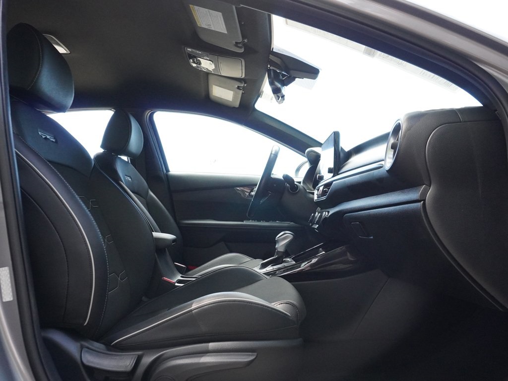 2023 Kia Forte GT-Line photo 31
