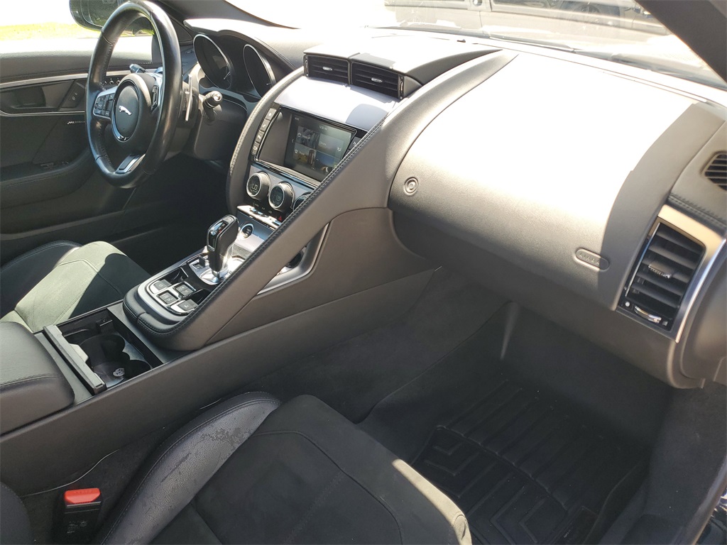 2018 Jaguar F-TYPE Base photo 13