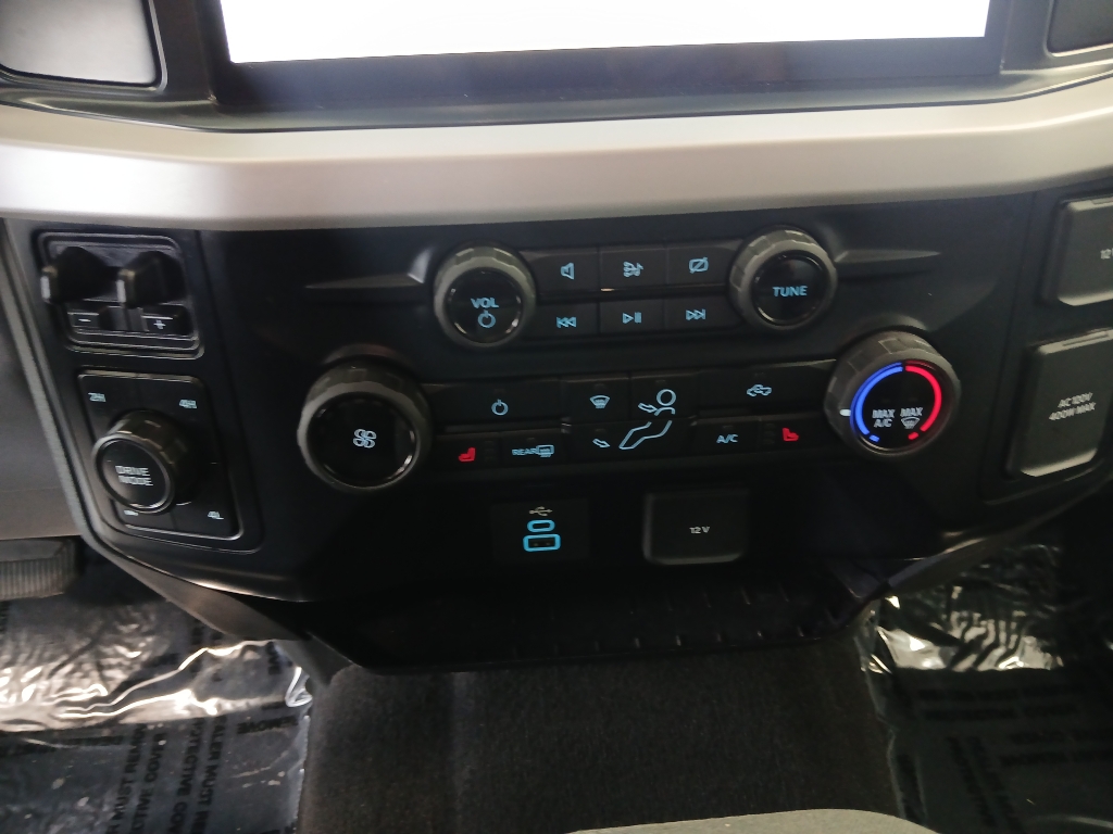 2023 Ford F-350 XLT photo 14