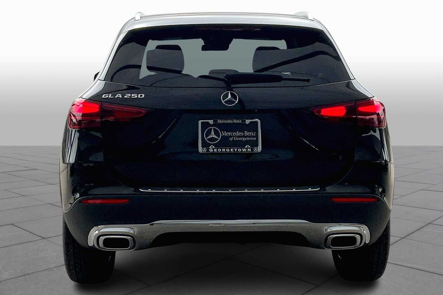 2025 Mercedes Benz GLA 250 photo 5