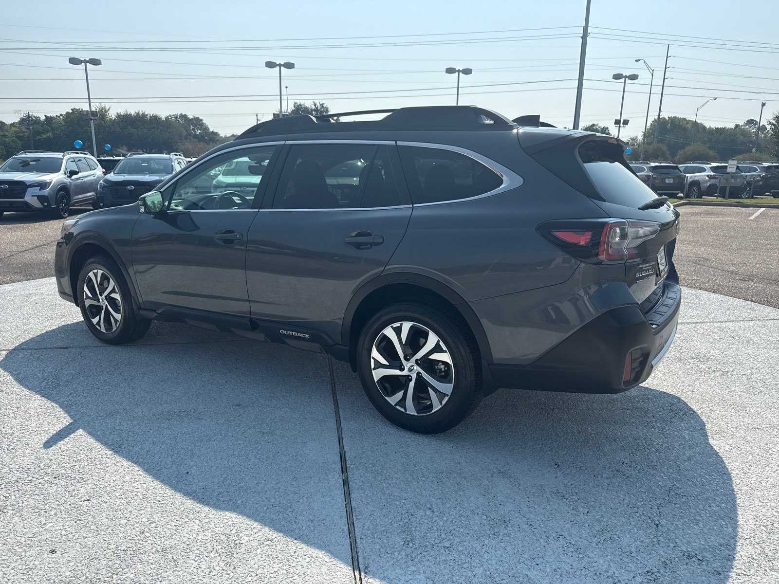 2021 Subaru Outback Limited photo 2