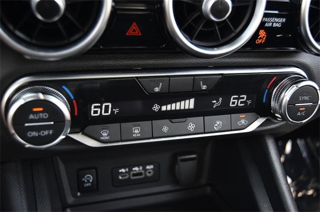 2024 Nissan Sentra SR photo 13
