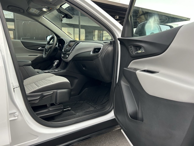 2024 Chevrolet Equinox LS photo 18
