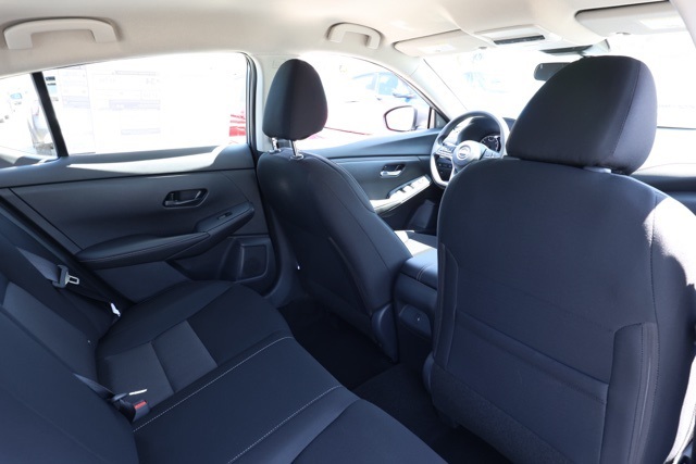 2025 Nissan Sentra SV photo 16