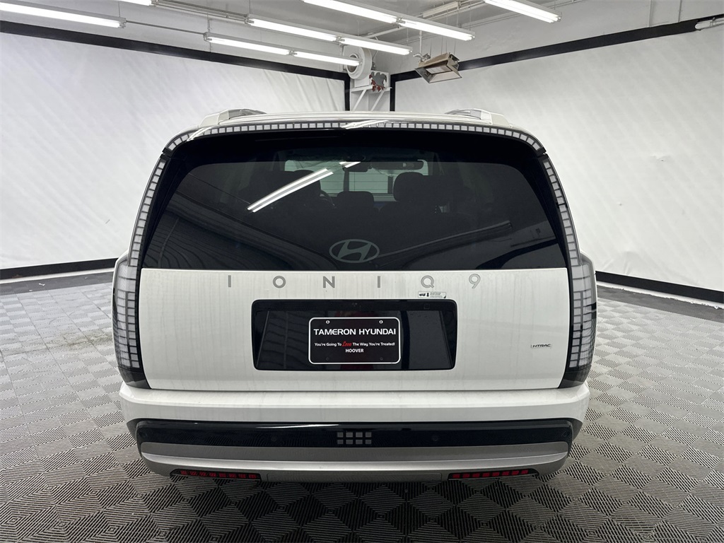 2026 Hyundai Ioniq SEL photo 4