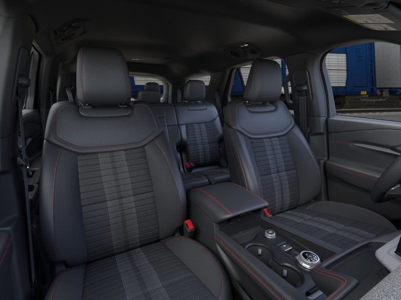 2025 Ford Explorer ST-Line photo 8