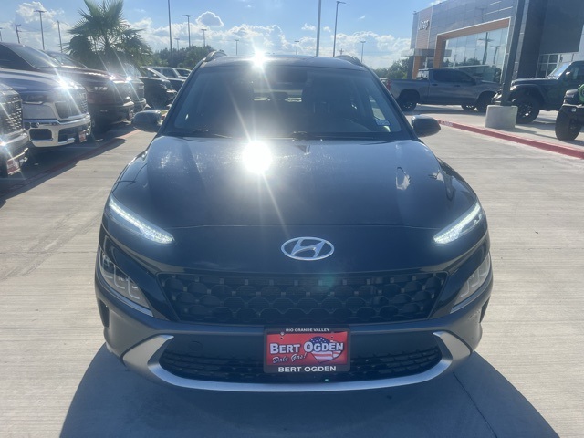 2022 Hyundai Kona Limited photo 2