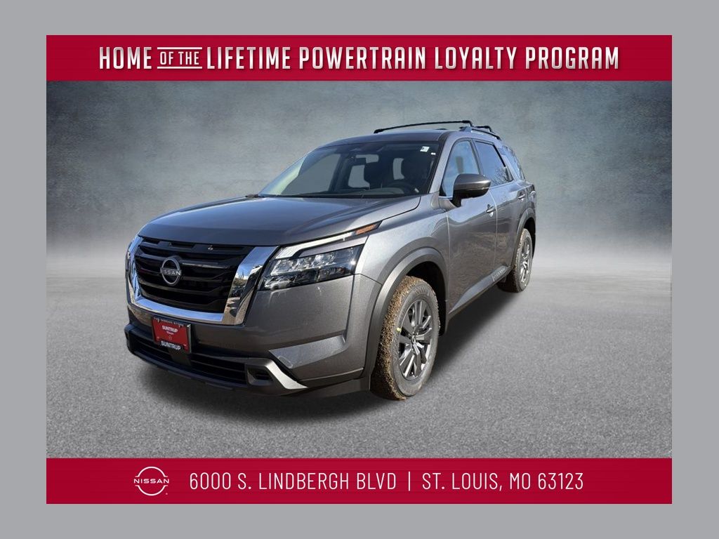 2025 Nissan Pathfinder SV's photo