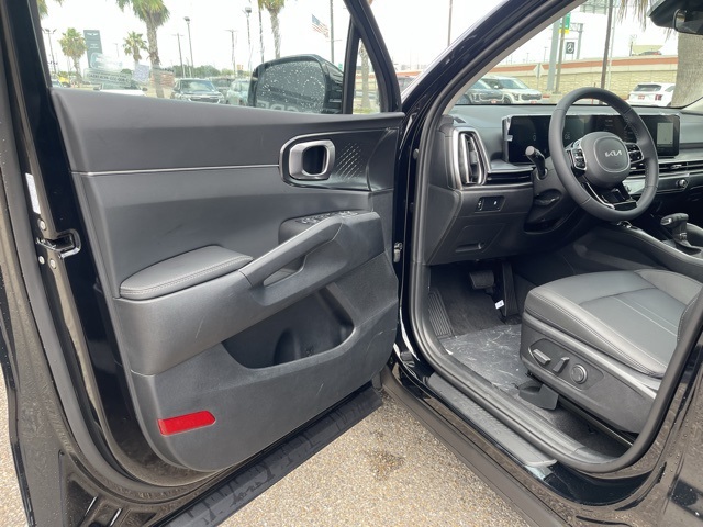 2025 Kia Sorento S photo 12