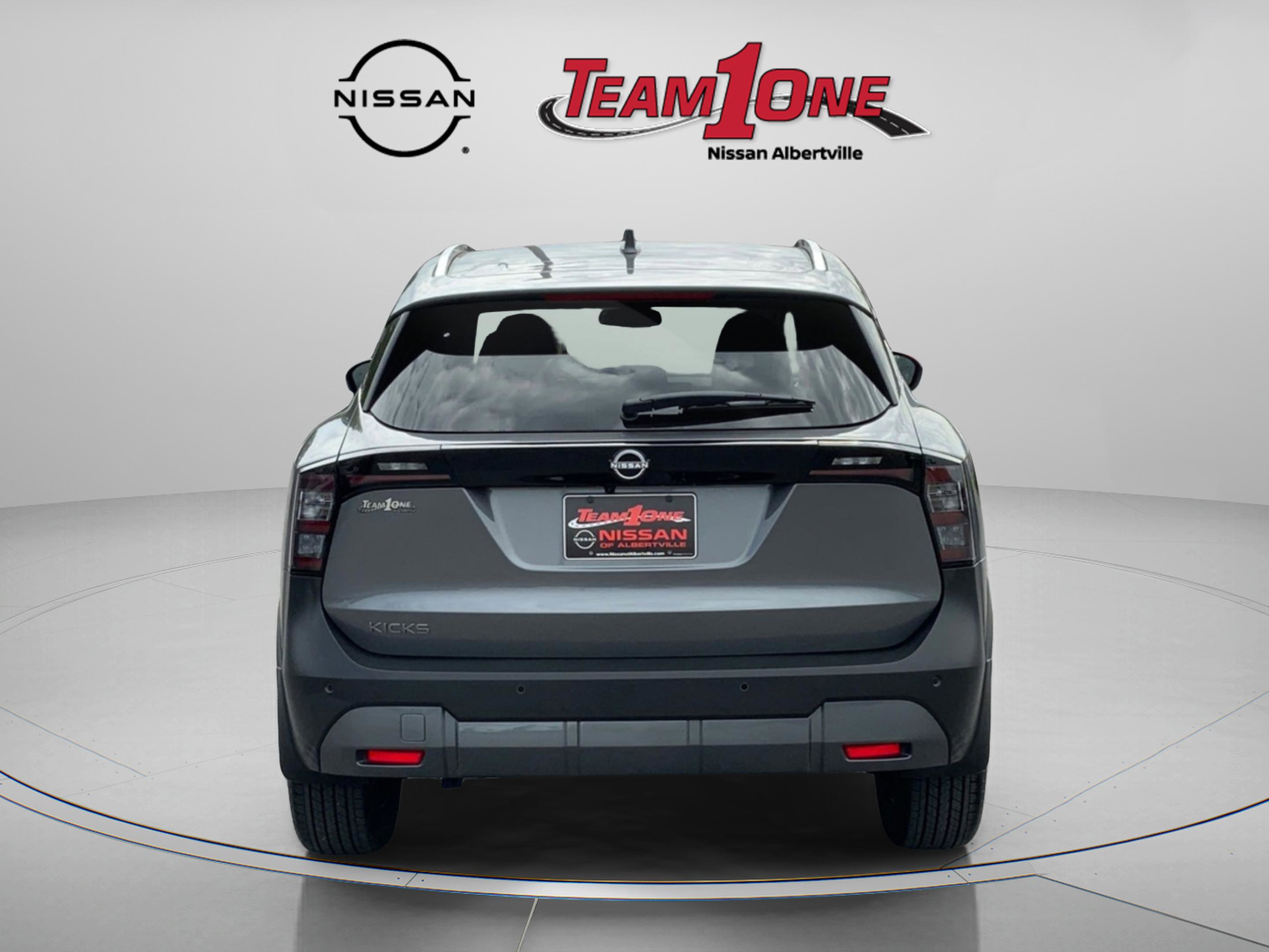 2025 Nissan Kicks SV photo 4
