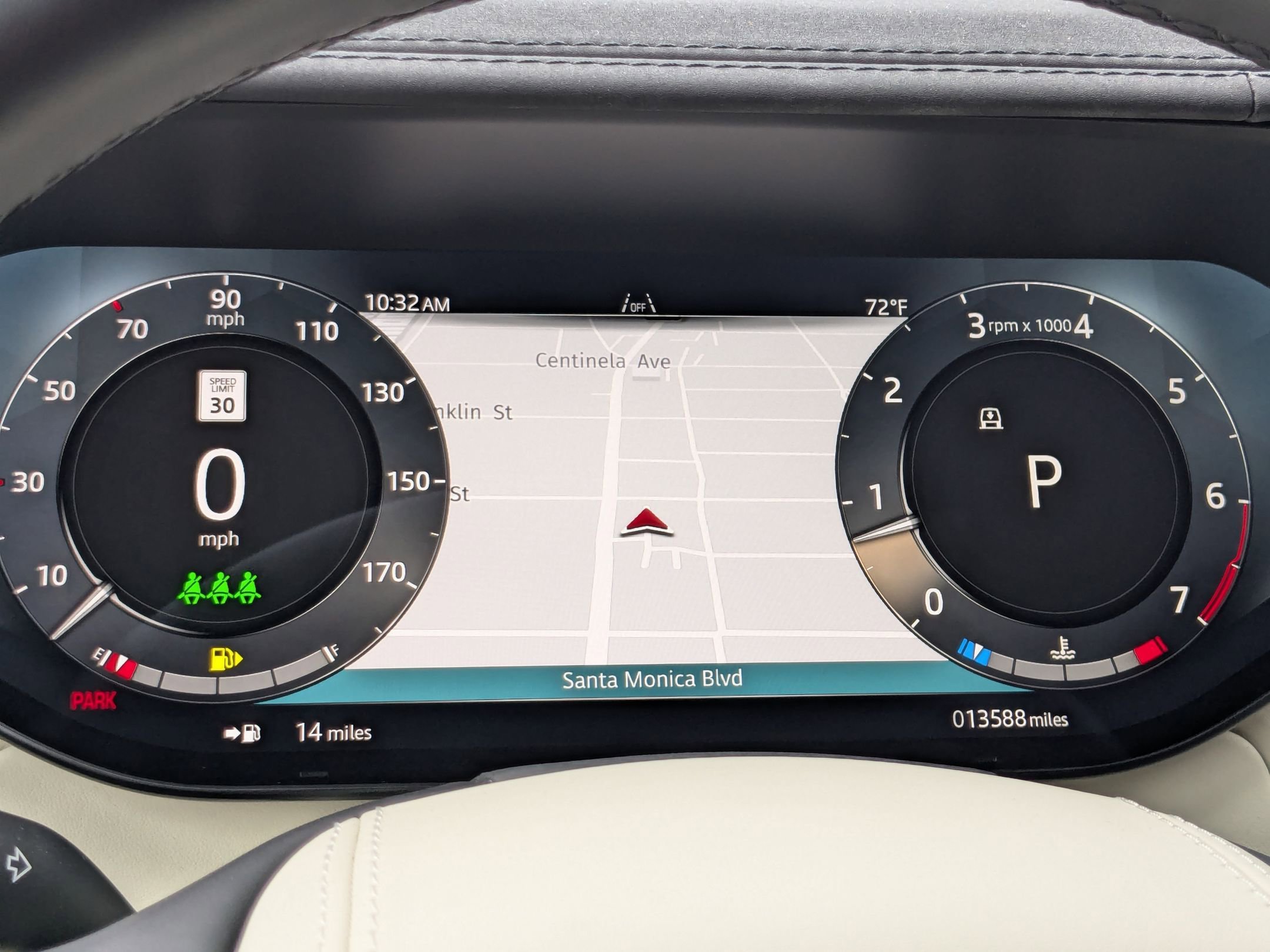 2024 Land Rover Range Rover SE photo 11