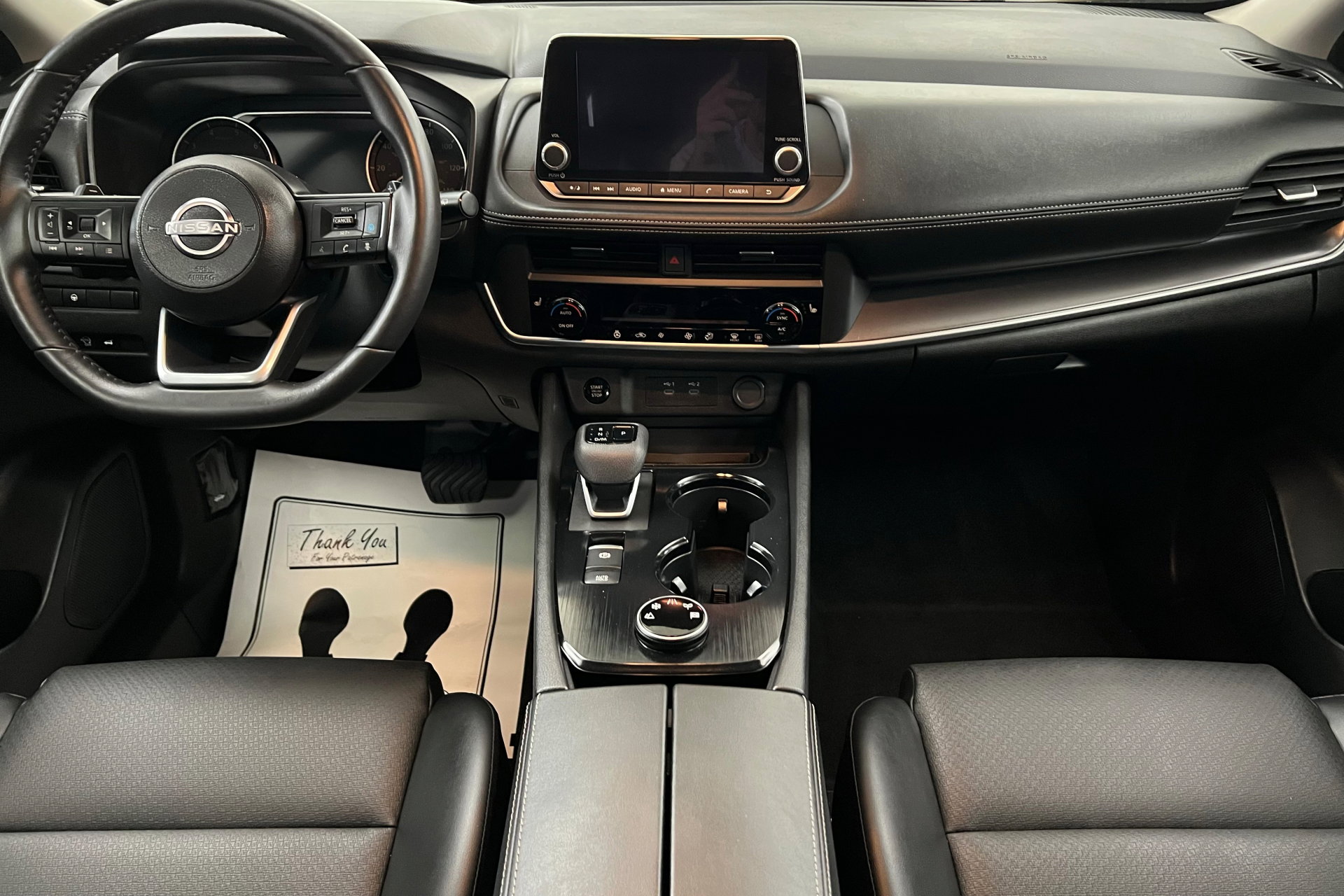 2024 Nissan Rogue SV photo 13