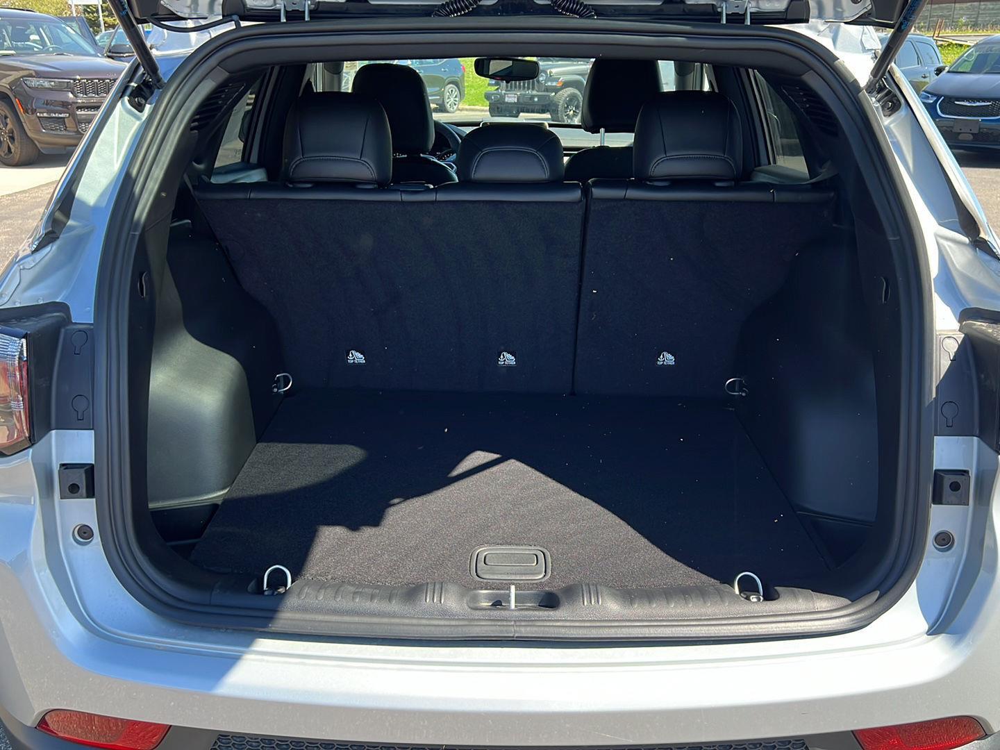 2025 Jeep Compass Latitude photo 19