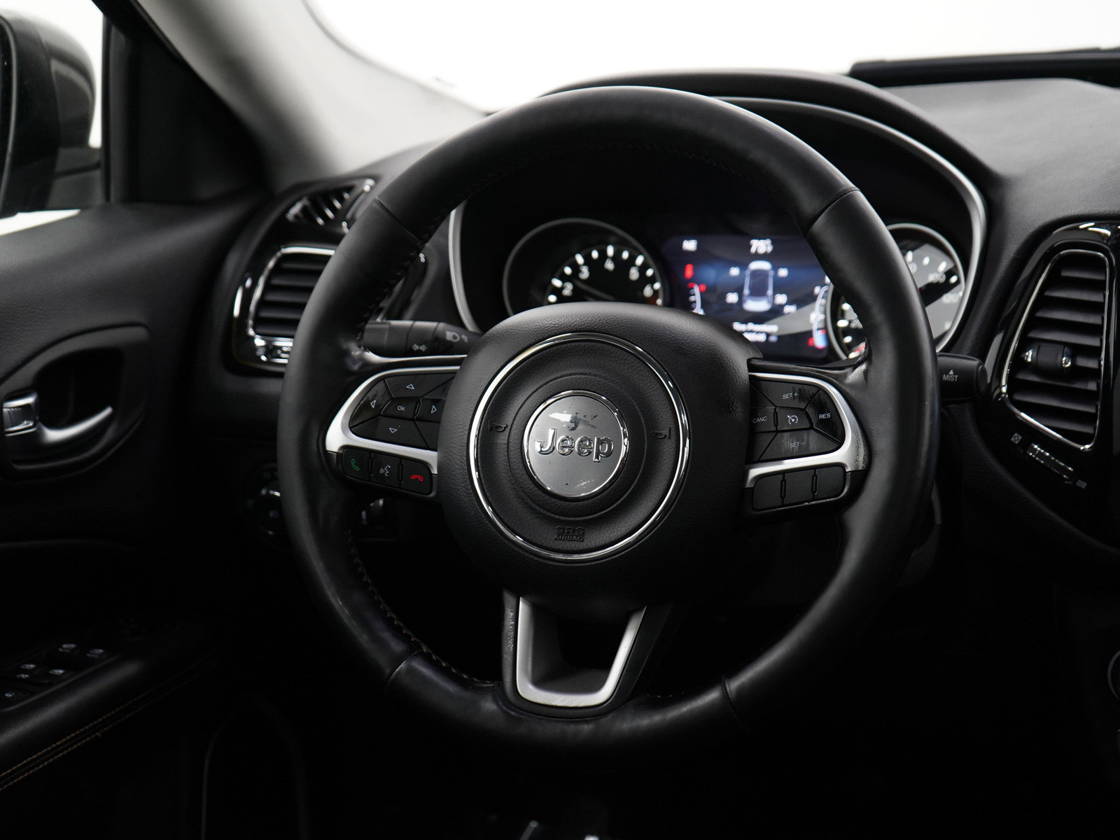 2018 Jeep Compass Limited photo 10