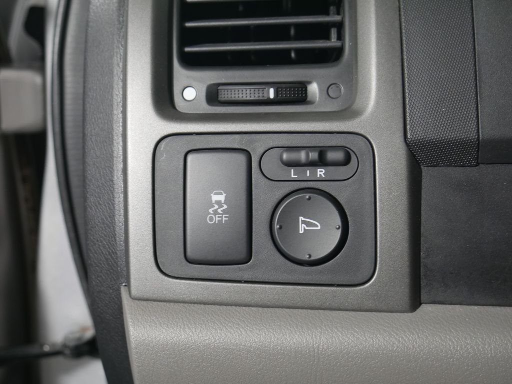 2011 Honda CR-V LX photo 19