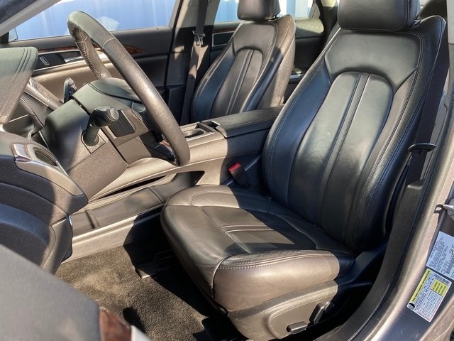 2014 Lincoln MKZ Base photo 17