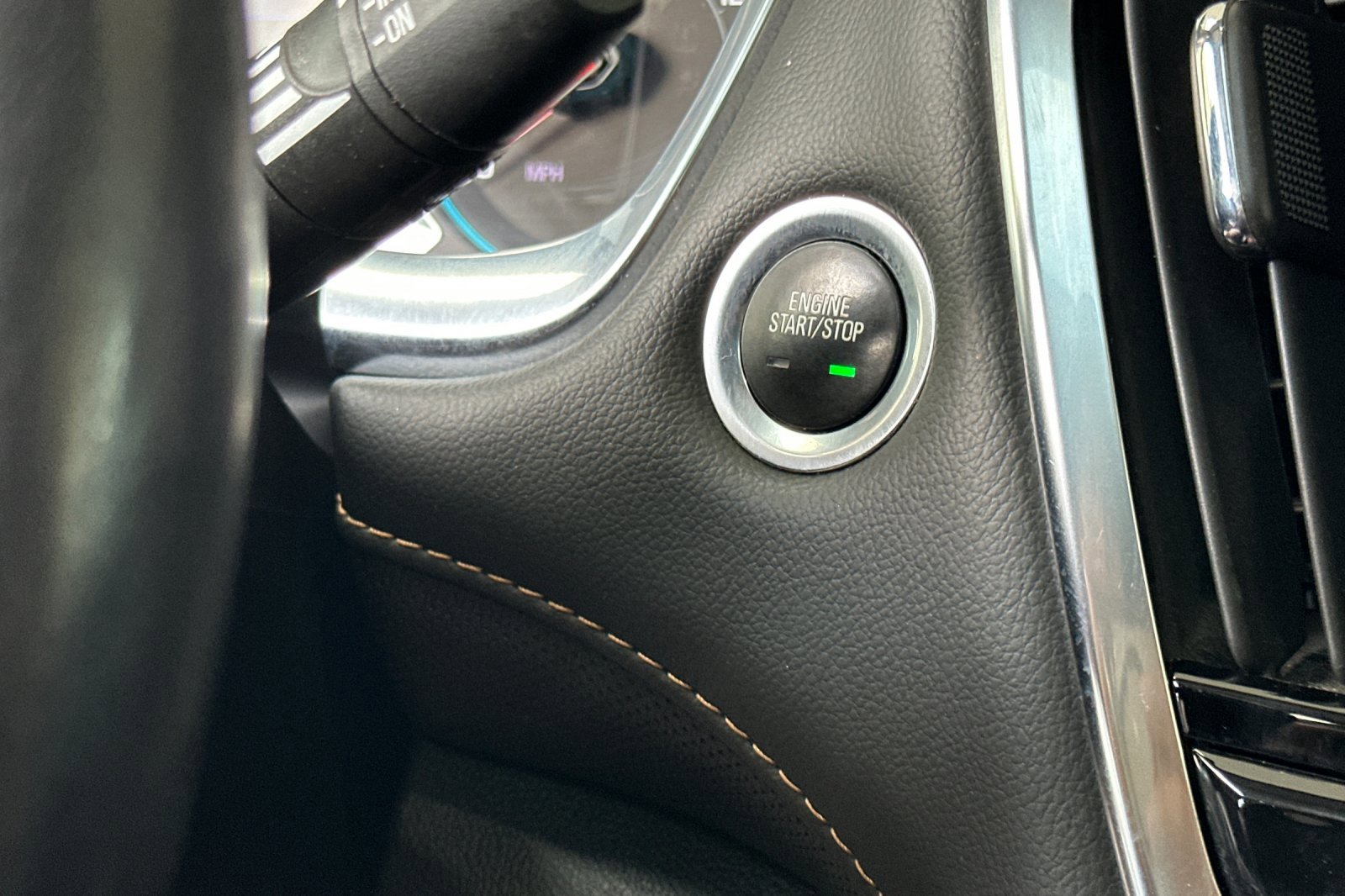 2021 Chevrolet Traverse Premier photo 22