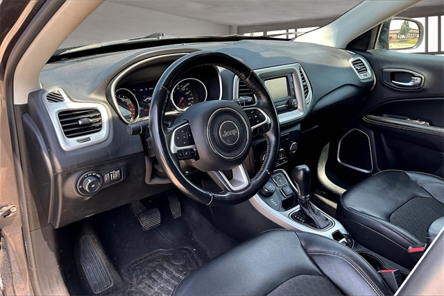 2018 Jeep Compass Latitude photo 15