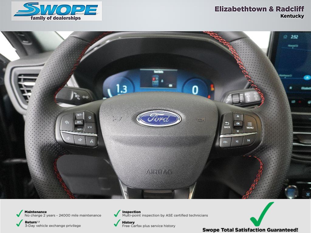 2025 Ford Escape ST-Line Elite photo 2