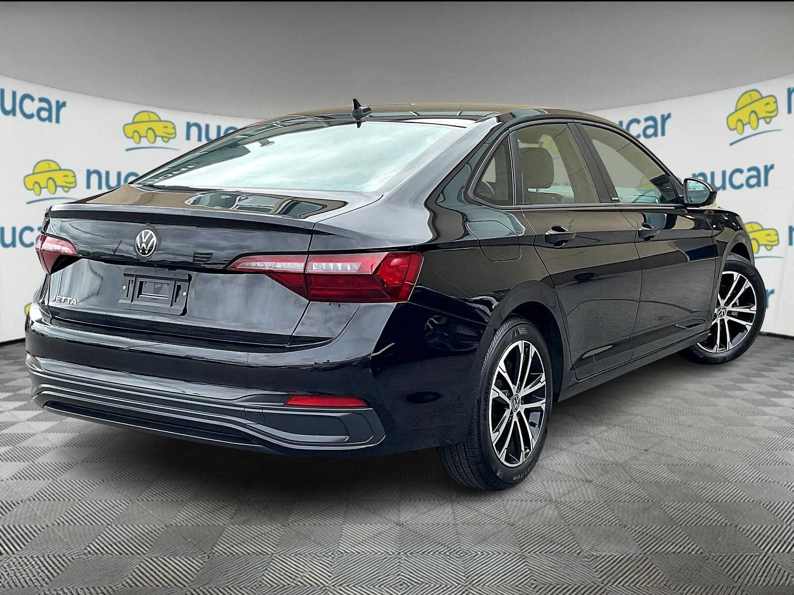 2024 Volkswagen Jetta Sport photo 4