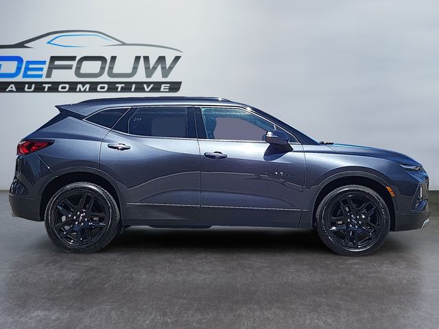 2022 Chevrolet Blazer 2LT photo 2