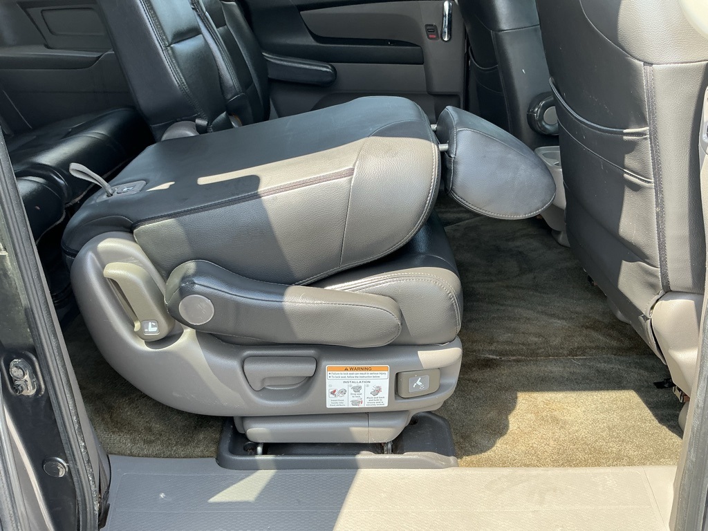2014 Honda Odyssey EX photo 25