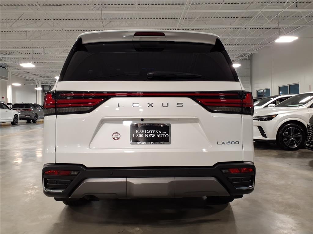 2025 Lexus LX 600 Luxury photo 12