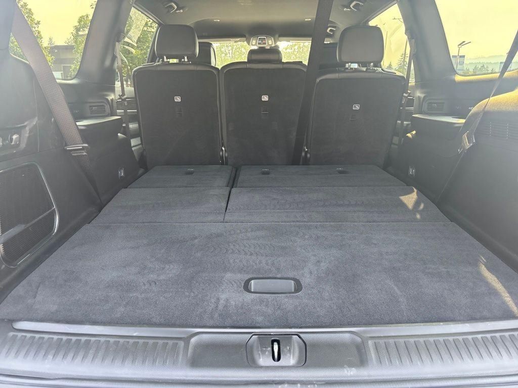 2022 Jeep Wagoneer Series III photo 22