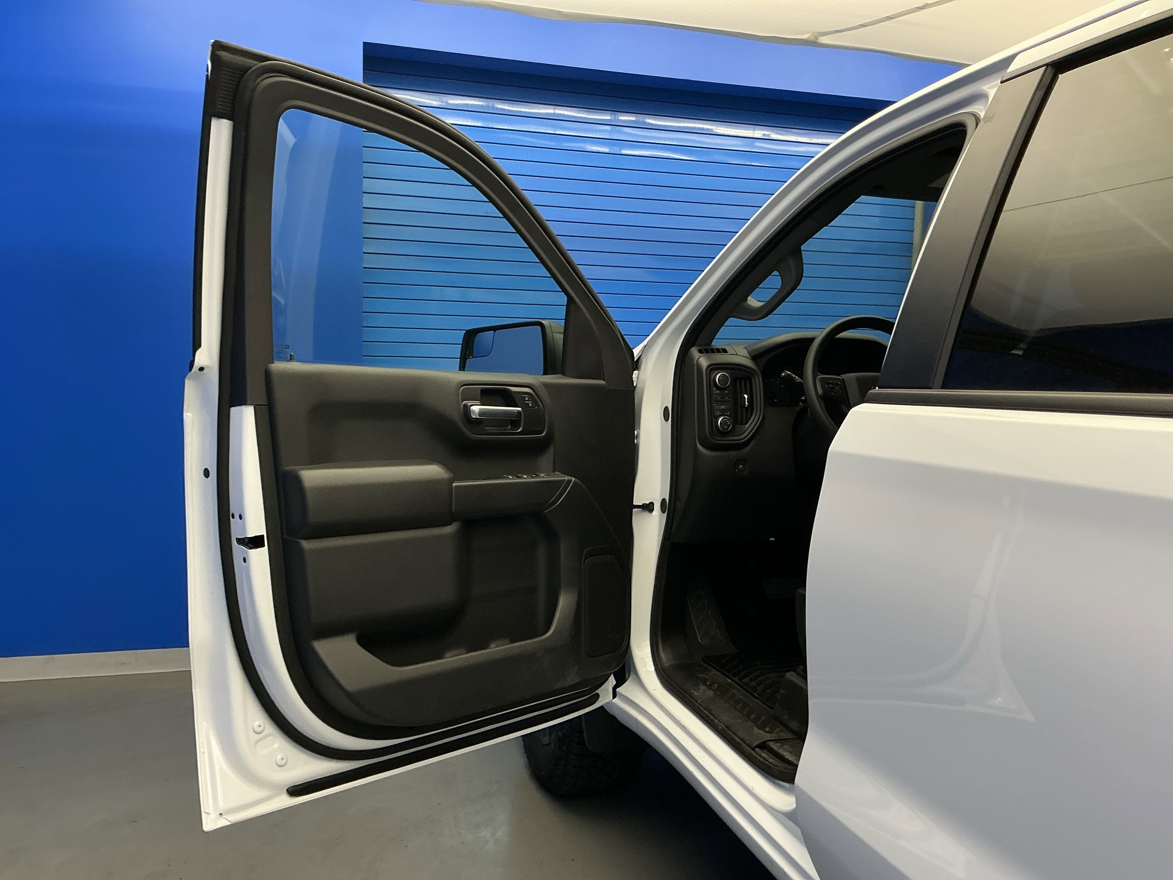 2025 Chevrolet Silverado 1500 Custom Trail Boss photo 8